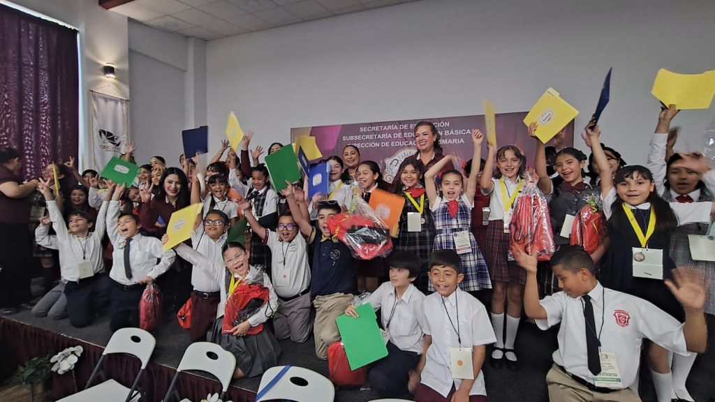 Participan estudiantes de primaria en etapa municipal de «Niña y niño funcionario 2026»