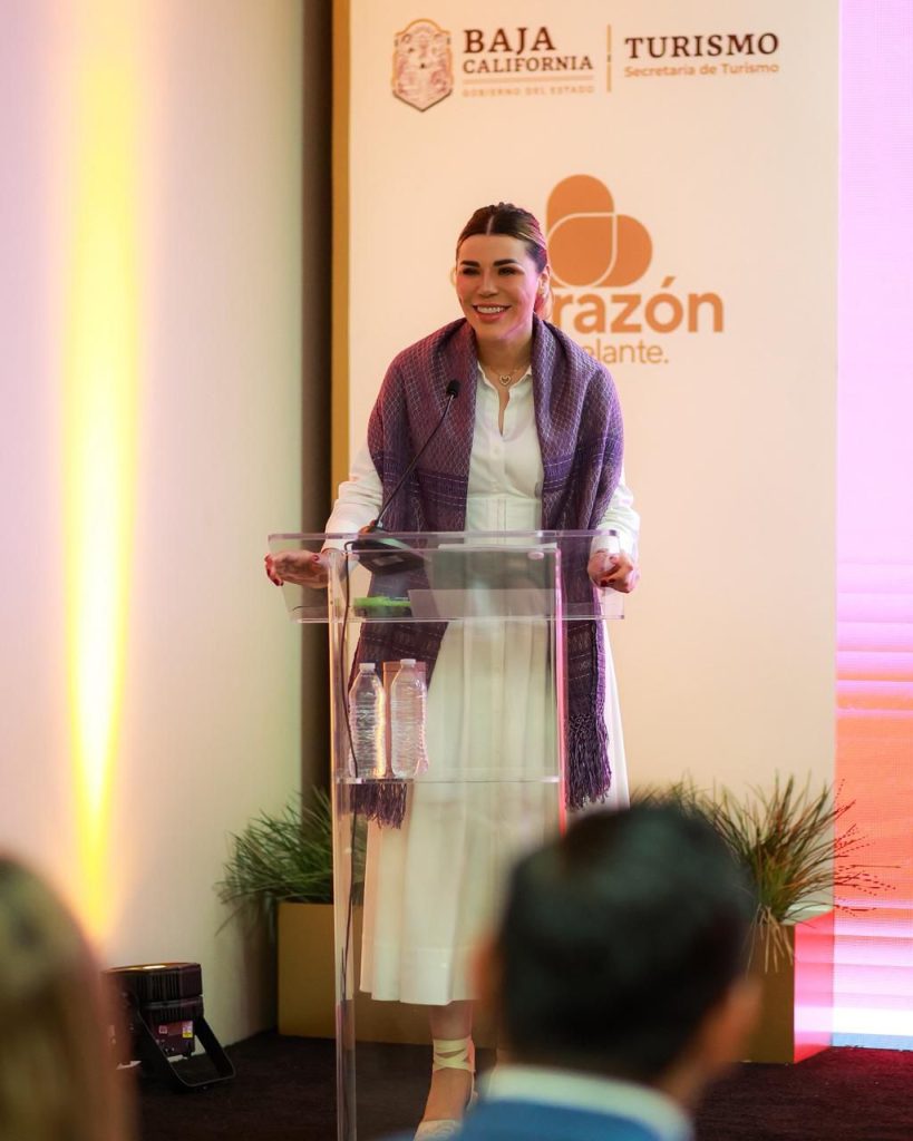 Gobernadora Marina del Pilar posiciona a BC como primer Estado del país con distintivo Shaya Mujeres Viajeras