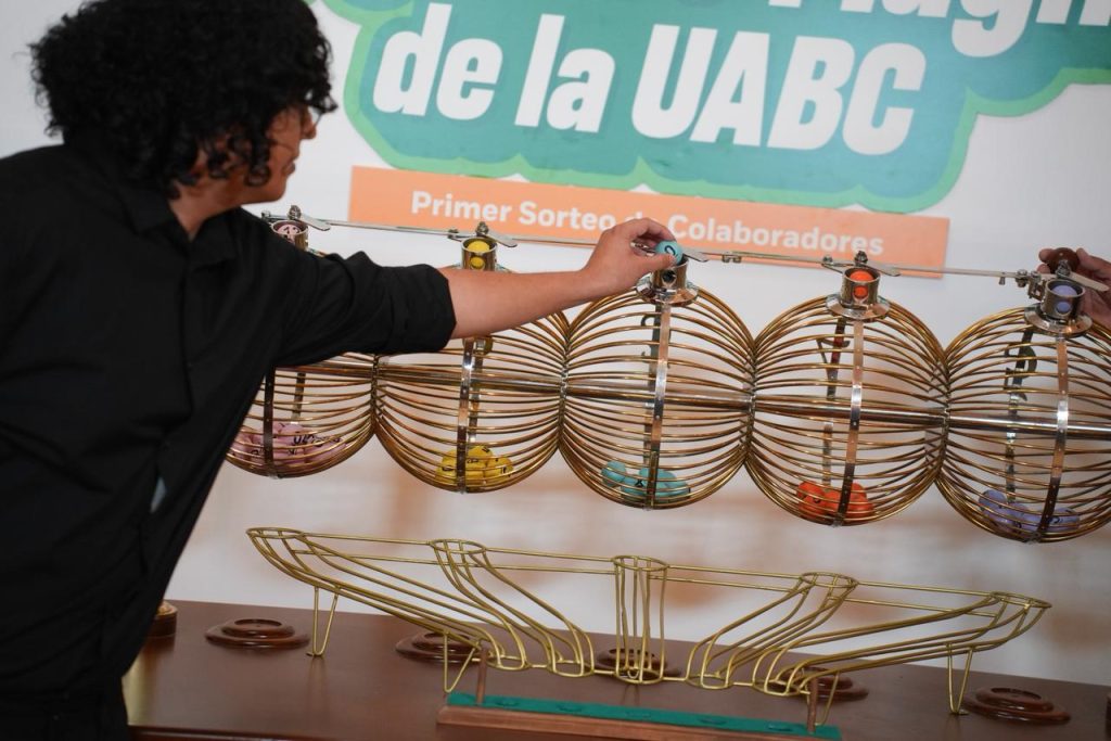 Irasema, de Tijuana, se queda con el primer premio del Sorteo de Compradores Oportunos de la UABC