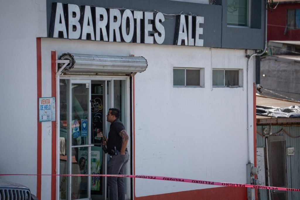 Asesinan a hombre dentro de tienda de abarrotes en la colonia Gran Tenochtitlán