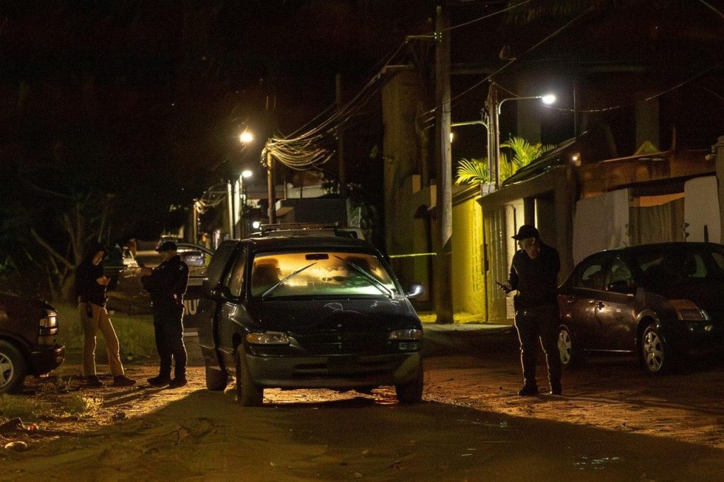 Hallazgo de cuerpo con huellas de violencia dentro de un vehículo en Pedregal de Santa Julia