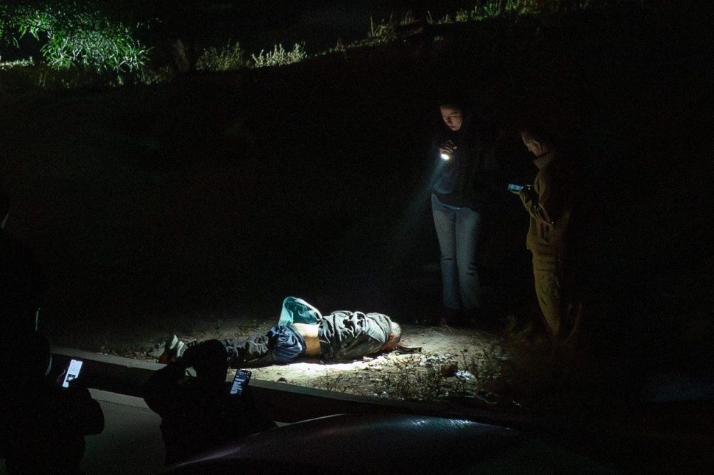 Hallan a hombre sin vida con herida de bala en la cabeza en la colonia Horóscopo