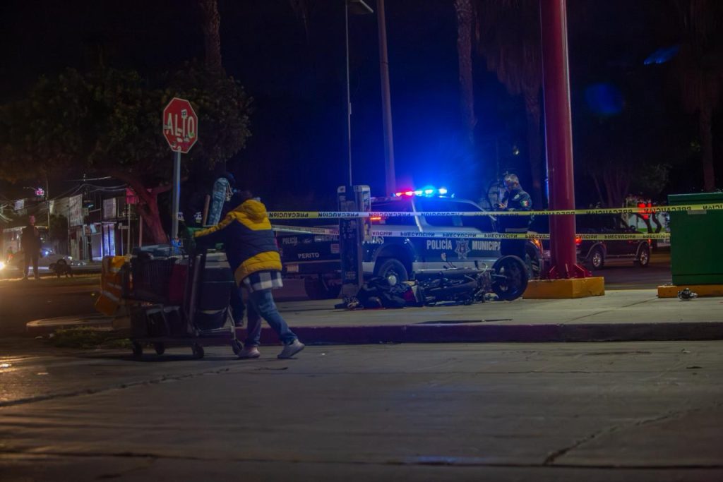 Motociclista muere tras chocar contra poste en Zona Río; es el segundo caso en la misma tarde