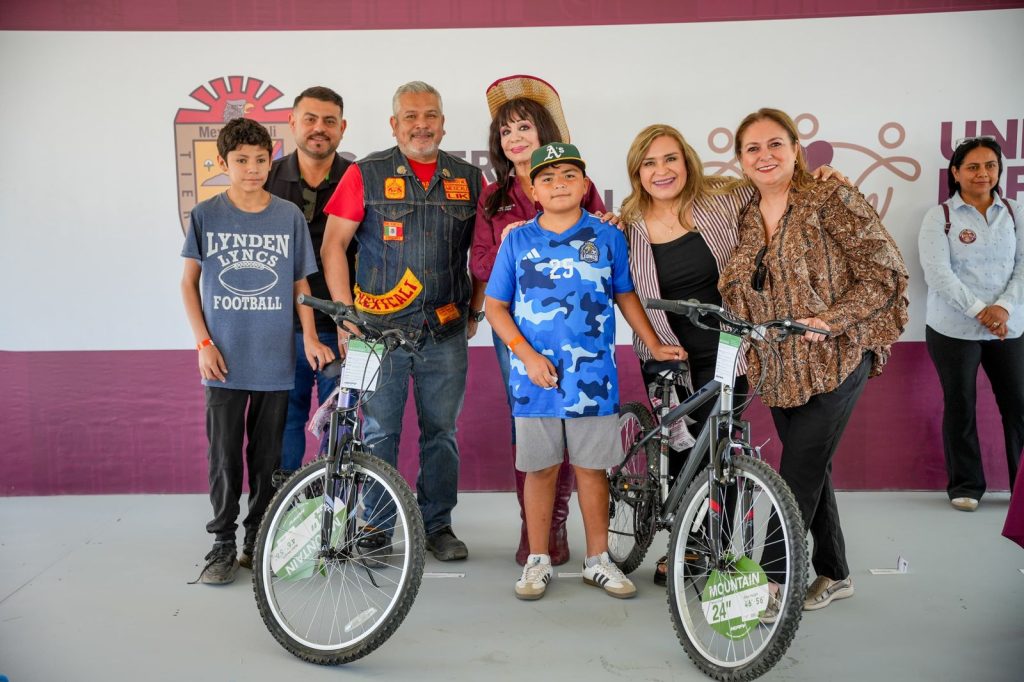 Festeja Norma Bustamante a infancia del Valle de Mexicali por el Día del Niño