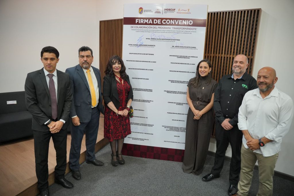 Firma Norma Bustamante convenio para fortalecer la cultura física y salud