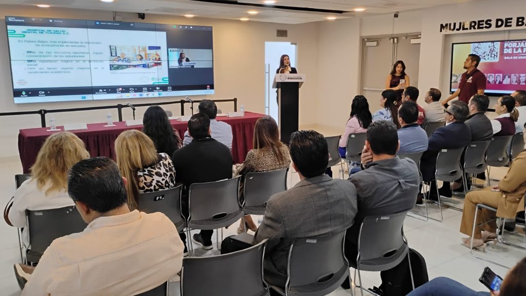 Realizan Congreso de BC Foro sobre uso de dispositivos digitales en escuelas