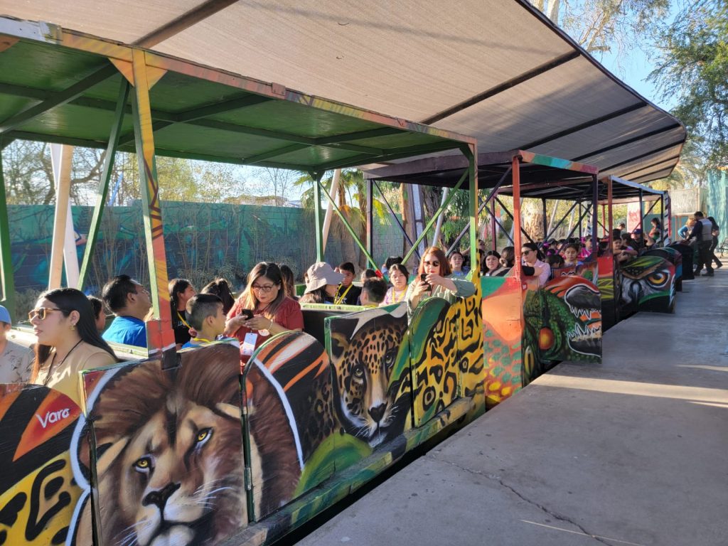 Accidente sin lesionados del tren de diversión del Bosque y Zoológico de la Ciudad