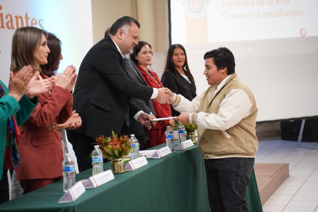 Más allá del título: UABC certifica habilidades profesionales de sus estudiantes