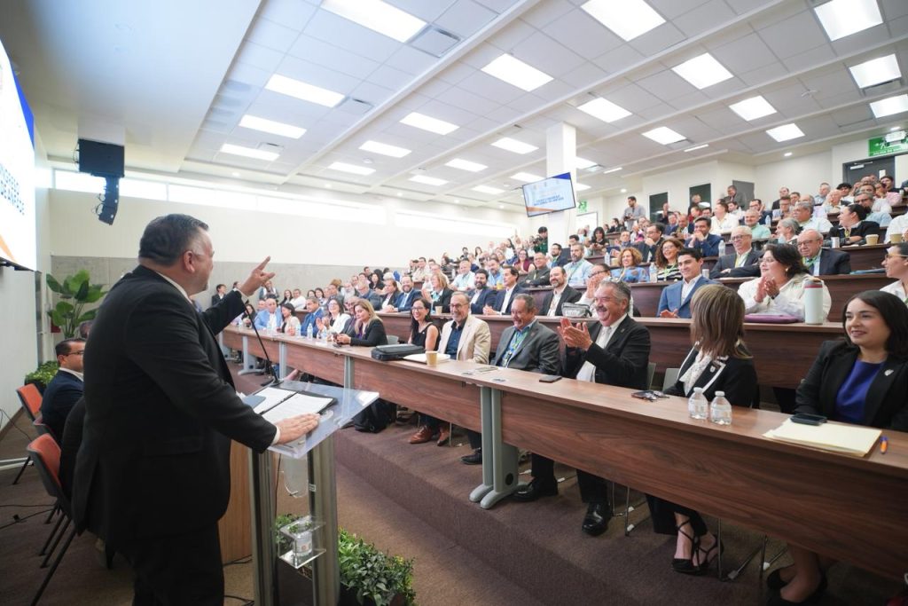 UABC reúne a 100 instituciones del país en el XXXV Congreso Nacional de ANFADE