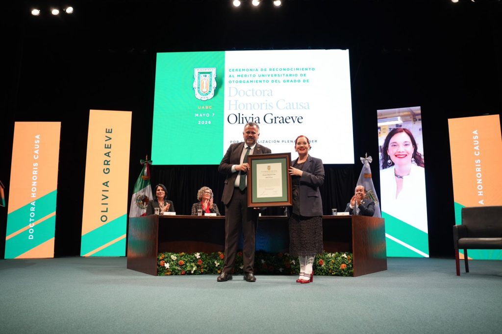 UABC reconoce a Olivia Graeve por derribar fronteras desde la ciencia y la educación
