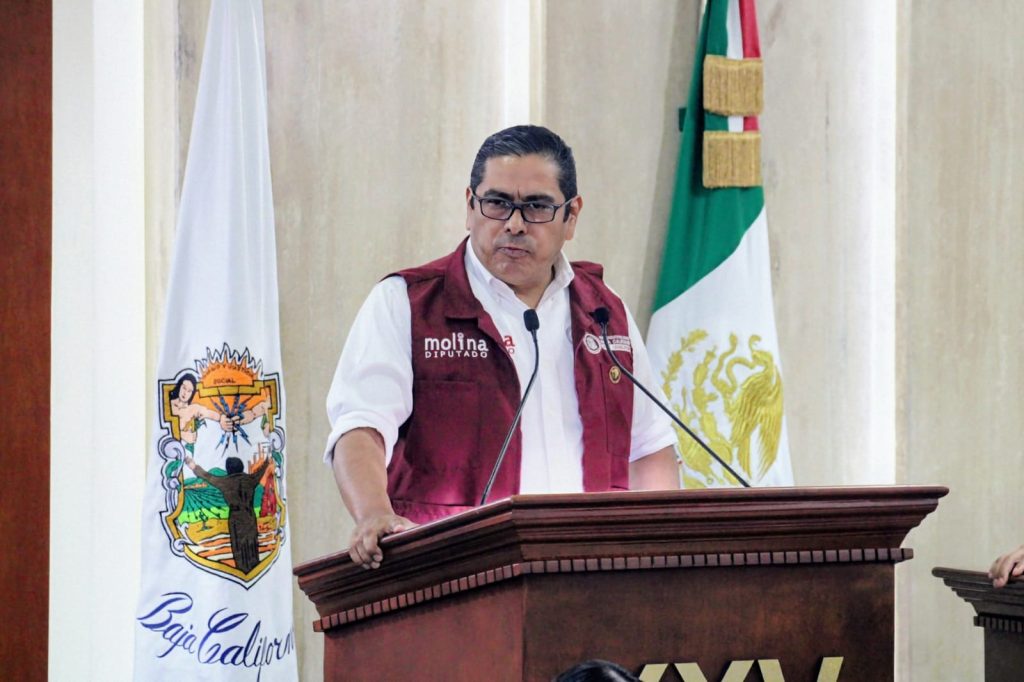 Dip. Molina García emite exhorto para prohibir consumo de alcohol en fiestas infantiles