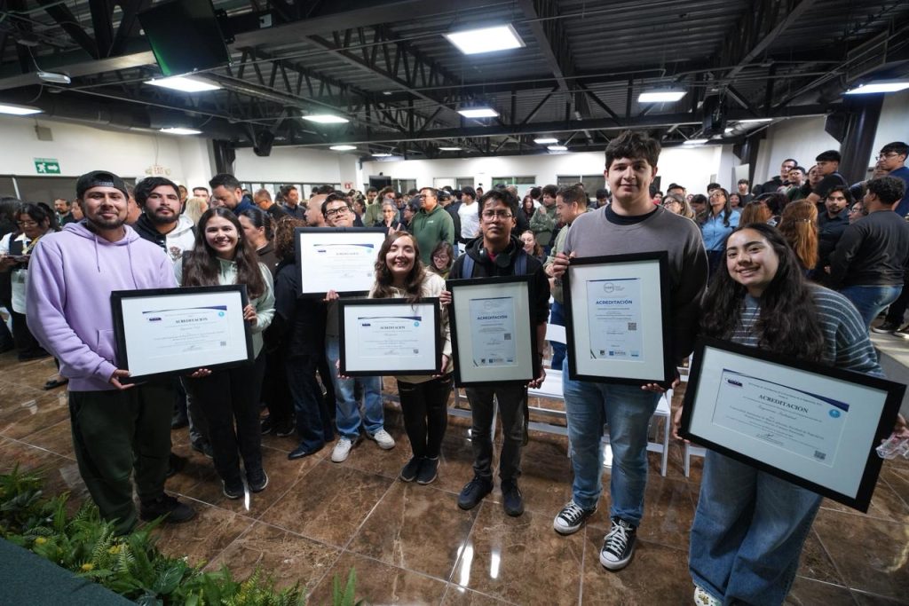 Seis programas educativos de la FIAD UABC reciben acreditaciones que impulsan su proyección internacional