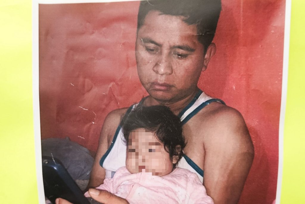 “Su único pecado fue encontrar un teléfono”: madre de José Eduardo exige su liberación en juzgados de La Mesa