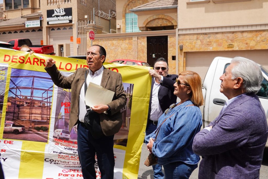 Vecinos de Hacienda Agua Caliente denuncian irregularidades de construcción y operación de Notaría en zona residencial