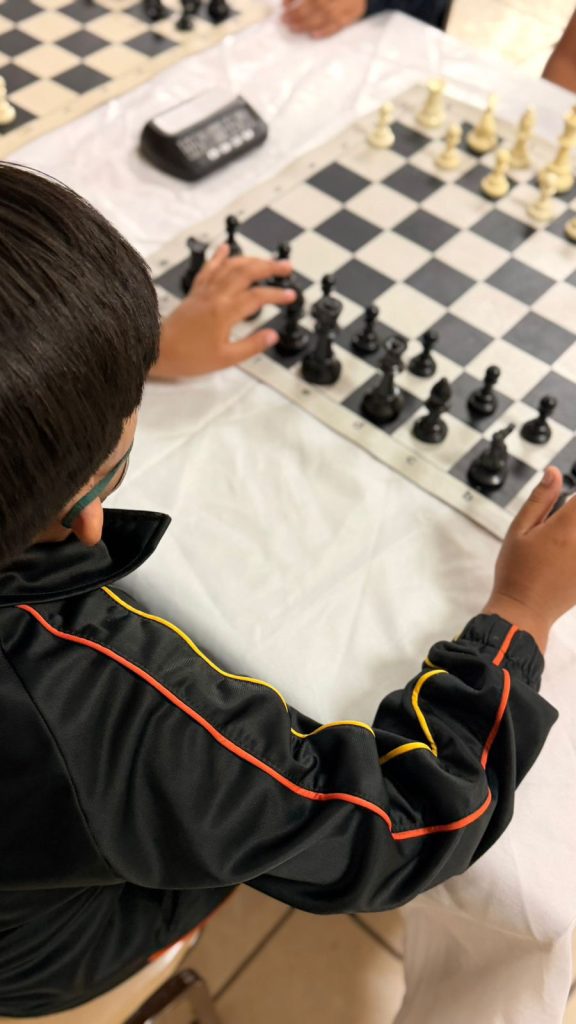 48 estudiantes participan primer torneo de ajedrez de primarias estatales