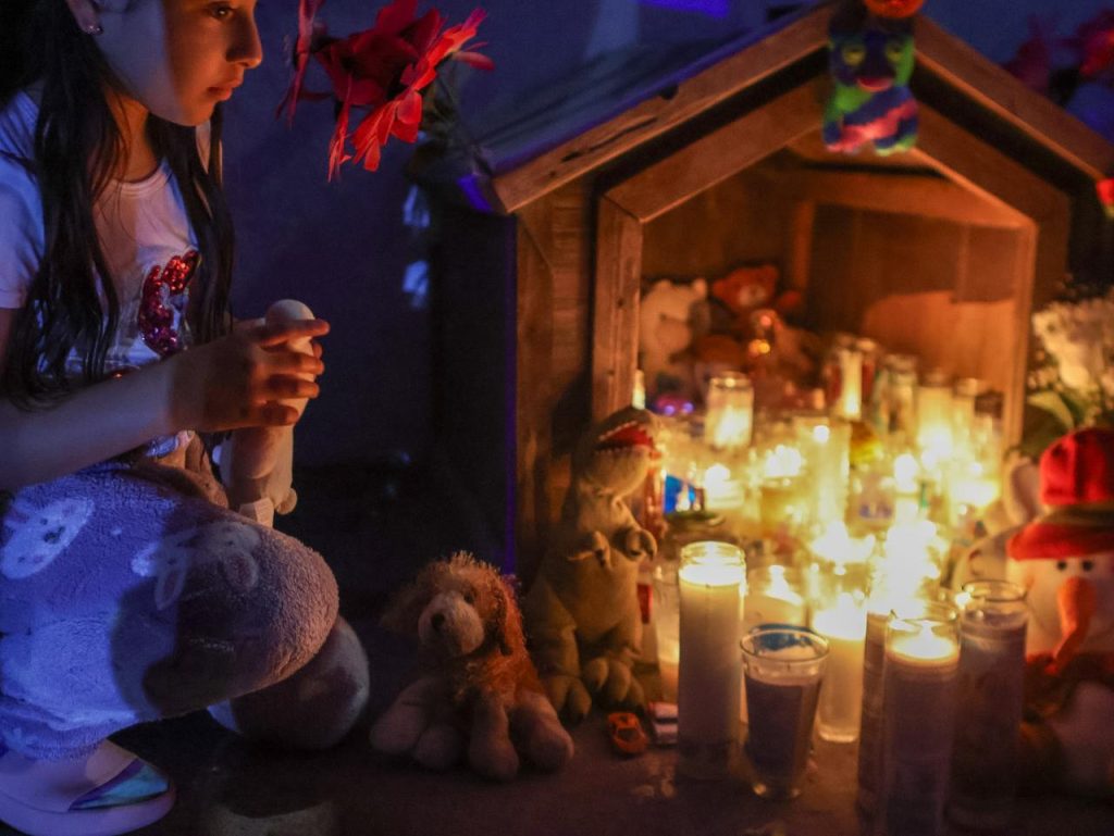 Vecinos de Valles del Sol se unen para despedir al bebé hallado sin vida; exigen justicia y preparan homenaje