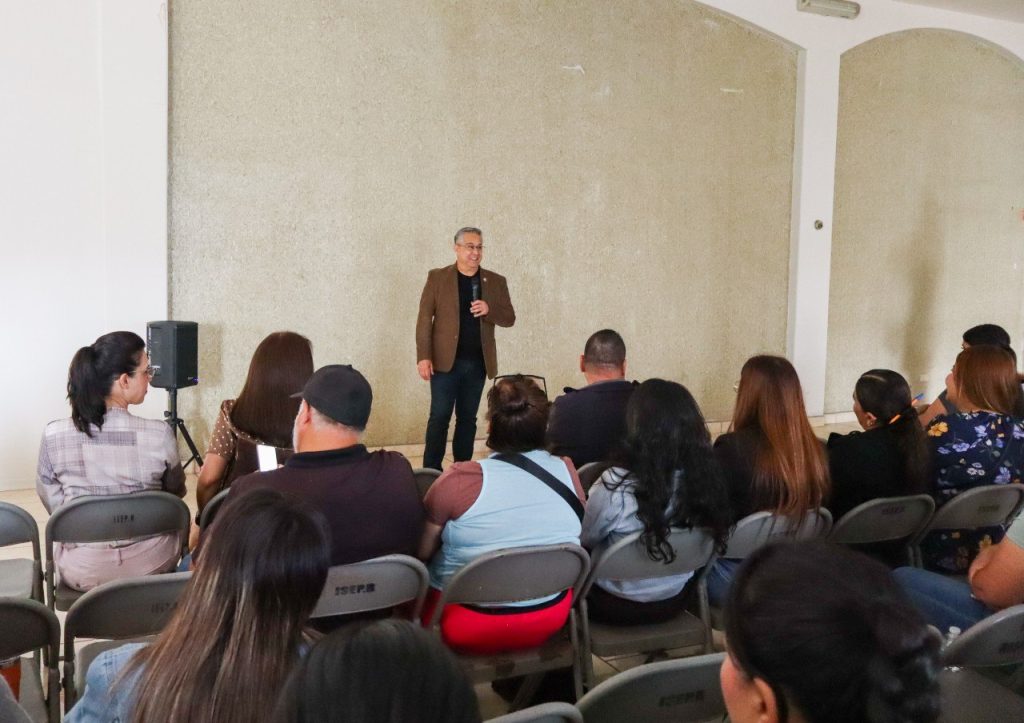 Capacitan a personal sobre rendición de cuentas con el registro Repase