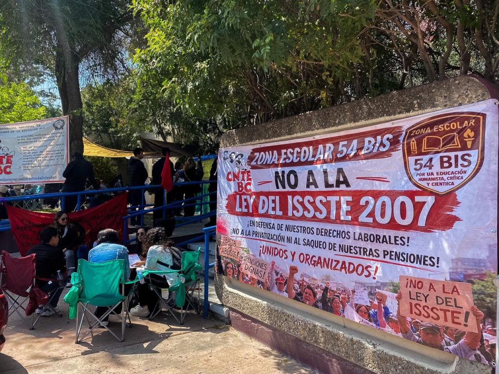 Inicia CNTE Baja California huelga nacional; maestros toman oficinas del Sistema Educativo en Tijuana
