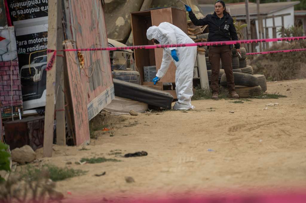 Hallan a hombre sin vida con impactos de bala dentro de un vehículo en la Divina Providencia