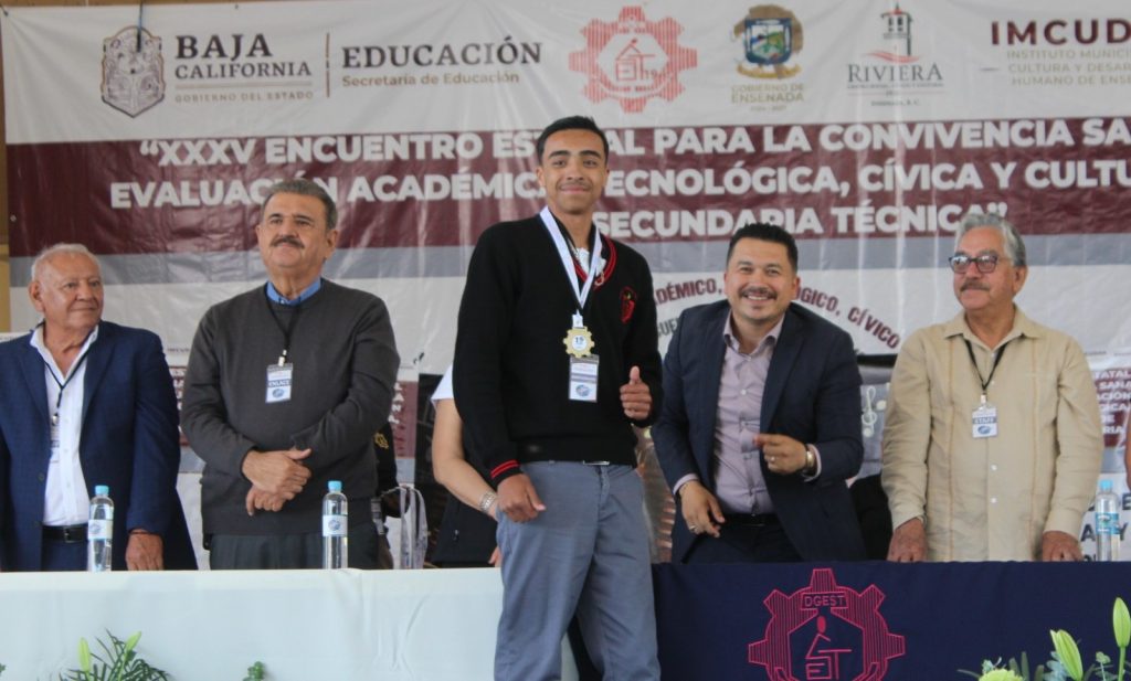 Encuentro estatal de alumnos de secundarias técnicas en BC