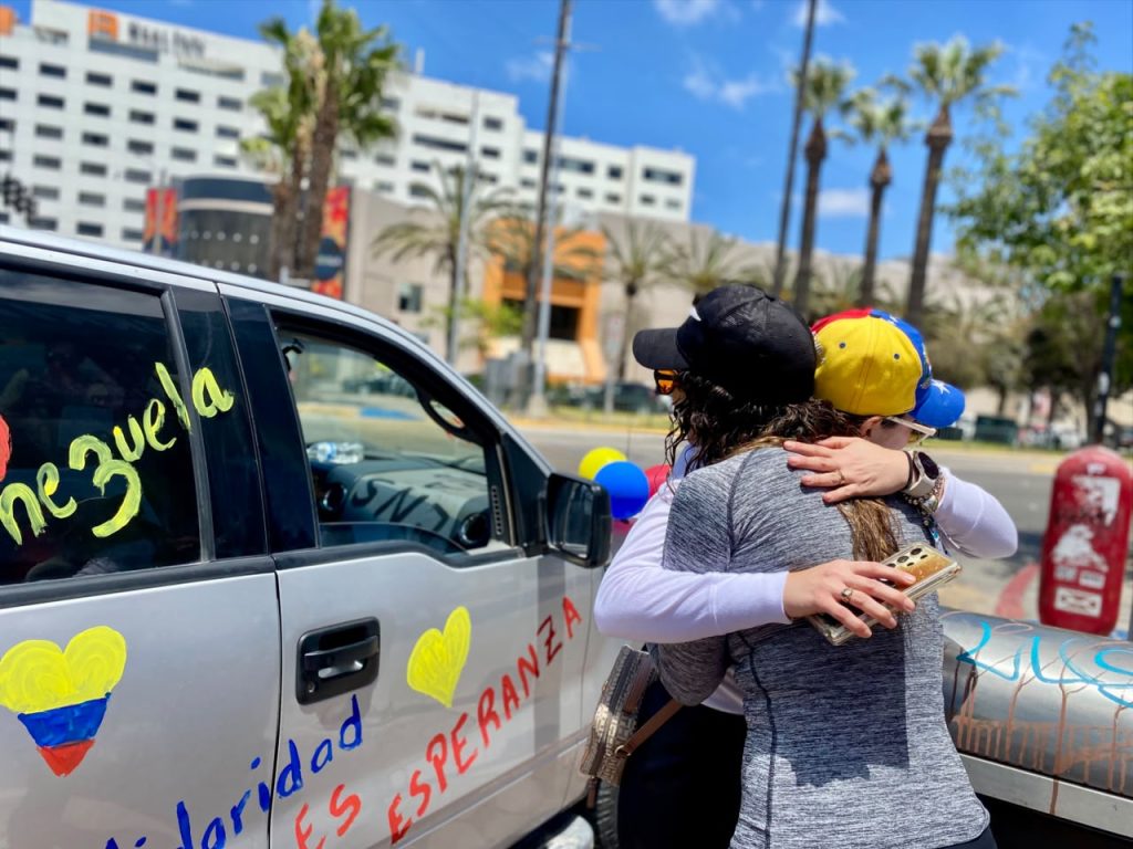 Venezolanos en Tijuana se unen para enviar ayuda tras terremotos en su país