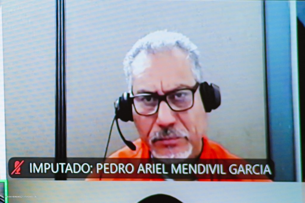 Pese a pedido del ejércico, alcaldesa Norma Bustamante no denunció a Pedro Mendívil, revela ella misma