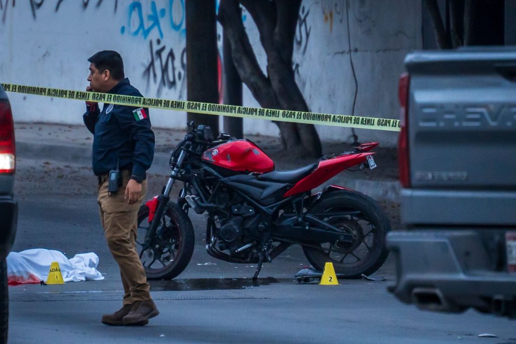 Motociclista pierde la vida tras accidente en bulevar Cuauhtémoc Sur