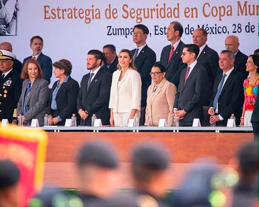 Reconocen a personal por operativo de seguridad en el mundial de Fútbol