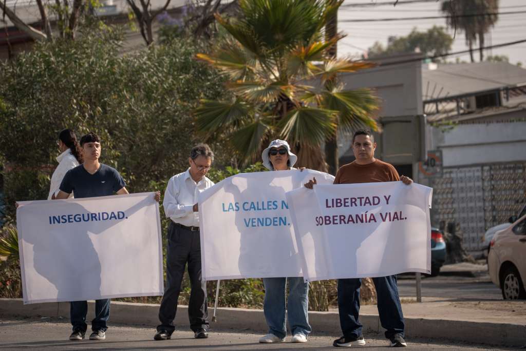 “Rechazo al puente de Paga”; vecinos de Otay protestan contra la construcción de la “Supervía Elevada Sube-T”