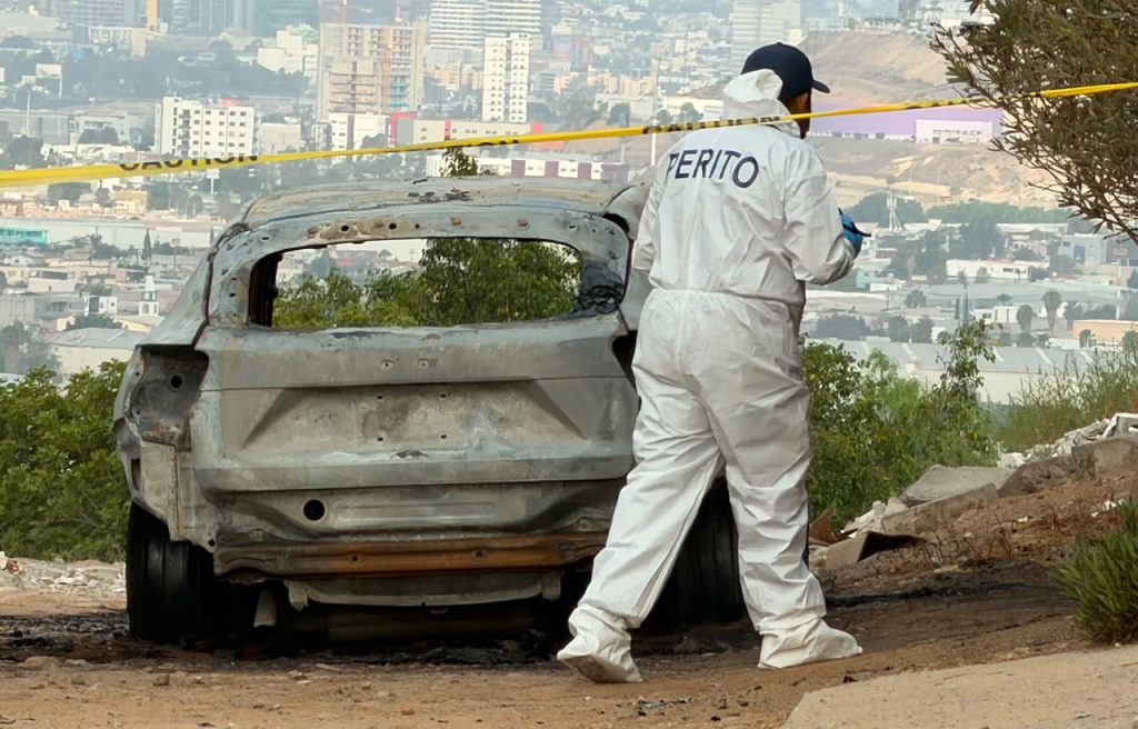 Hallan cuerpo calcinado dentro de vehículo incendiado en Buenos Aires Norte