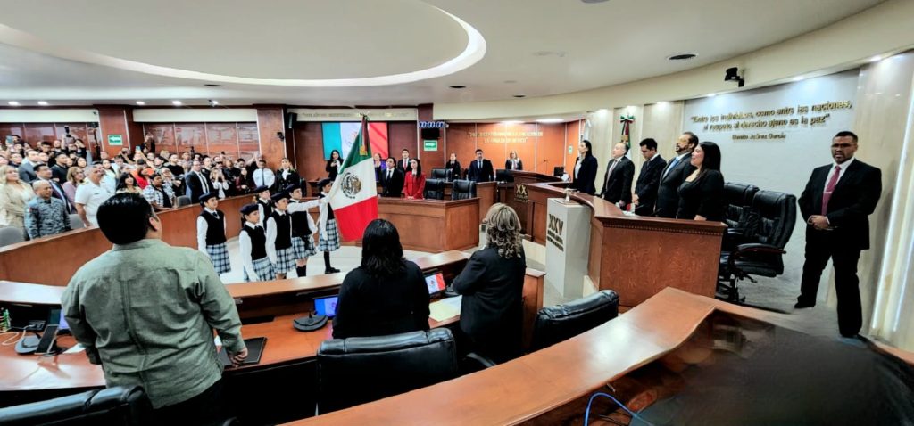 Conmemora Legislatura Día del Constituyente