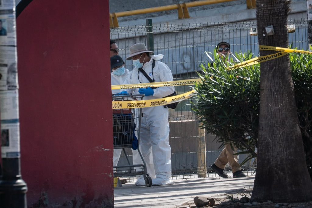 Hallan a hombre sin vida dentro de un carrito de supermercado en la Zona Centro