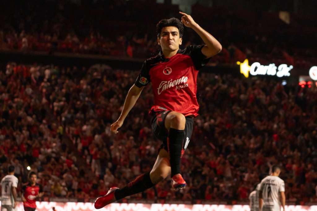 Con doblete de Gilberto Mora, Xolos vence a Pumas