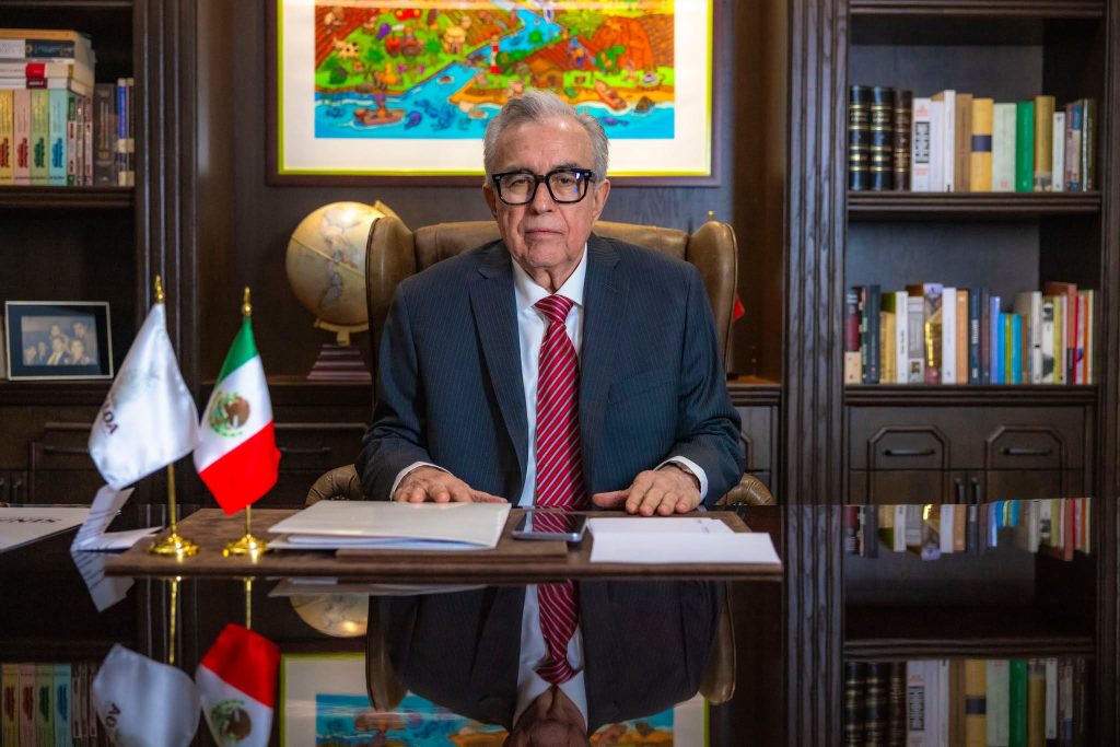 Morena da la espalda a Rubén Rocha Moya para regresar a la gubernatura
