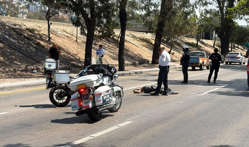 Muere peatón tras ser atropellado en la Vía Rápida Poniente