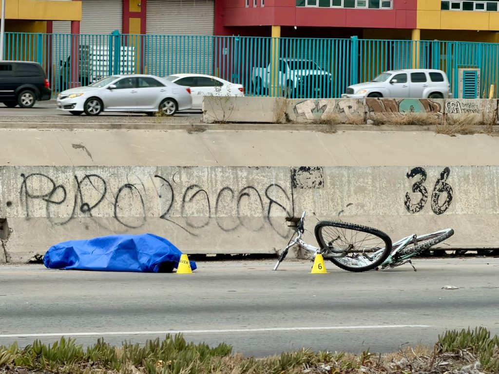 Muere ciclista tras ser atropellado en la Vía Rápida Poniente