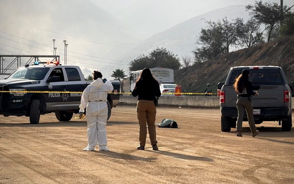 Localizan a hombre sin vida en construcción de los carriles confinados en el bulevar 2000