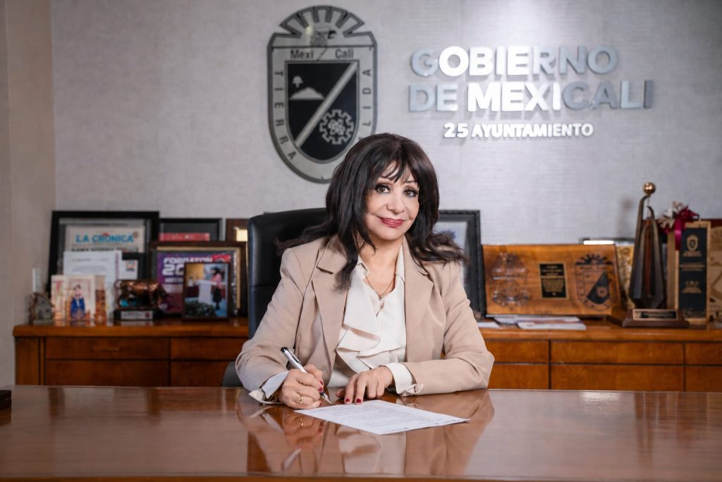 Inicia Norma Bustamante segundo informe de Gobierno