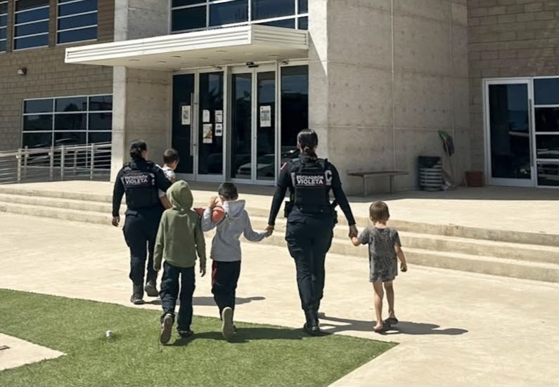 Rescate de 5 menores de sus propios tutores, posible caso de omisión de cuidados