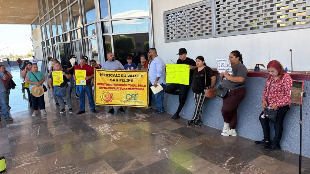 Piden atención de gobernadora Marina del Pilar, usuarios de CFE afectados por apagones y altas tarifas