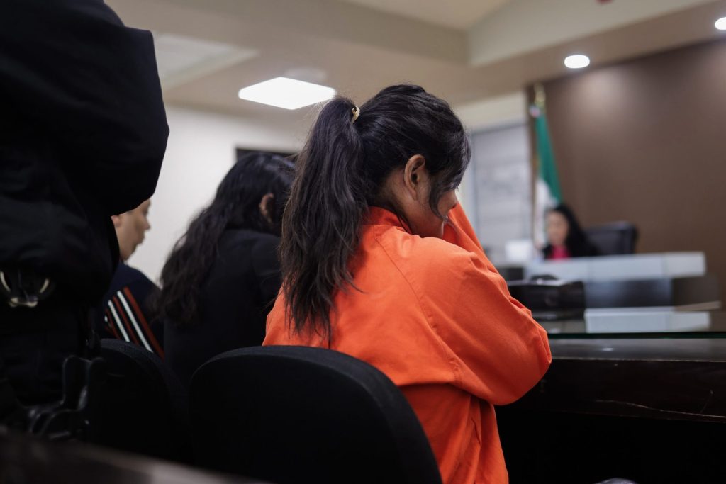 Dan prisión preventiva a mamá de menor fallecido tras ingerir líquido de refrigeración