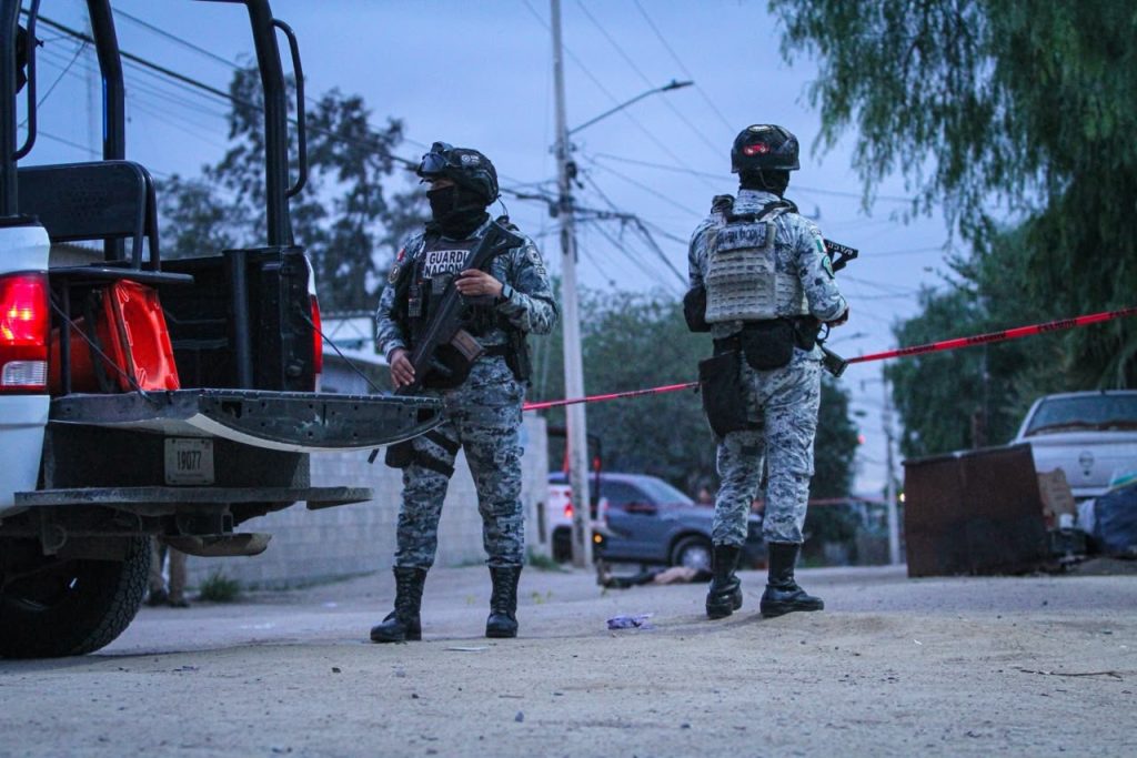 Ataque armado deja un joven sin vida y otro lesionado en la colonia Maclovio Rojas de Tijuana