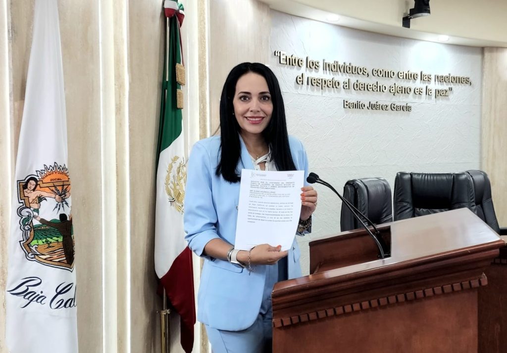 Declaran Benémerita a escuela secundaria estatal No. 16 de prácticas para pedagogía de Mexicali