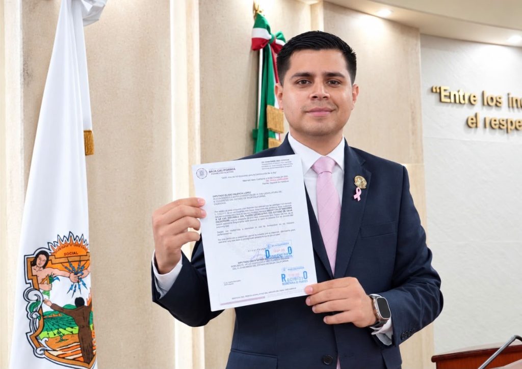 Pide diputado aplicar en BC las restricciones al uso de celulares en educación básica
